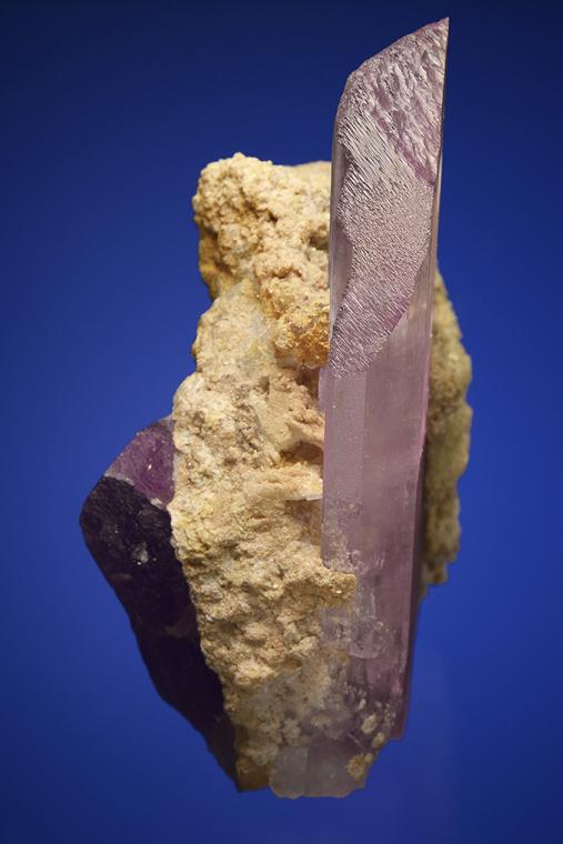 SPODUMENE var. Kunzite